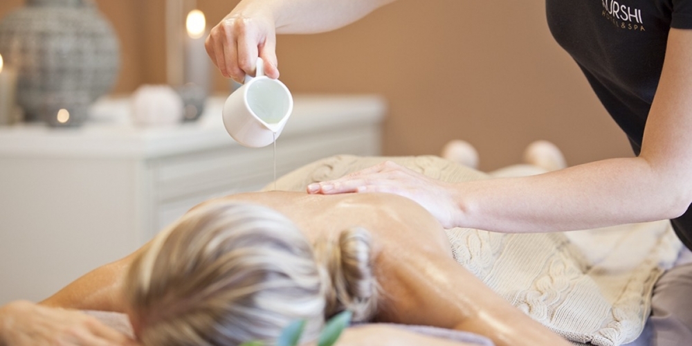 Oil massage in Marina 